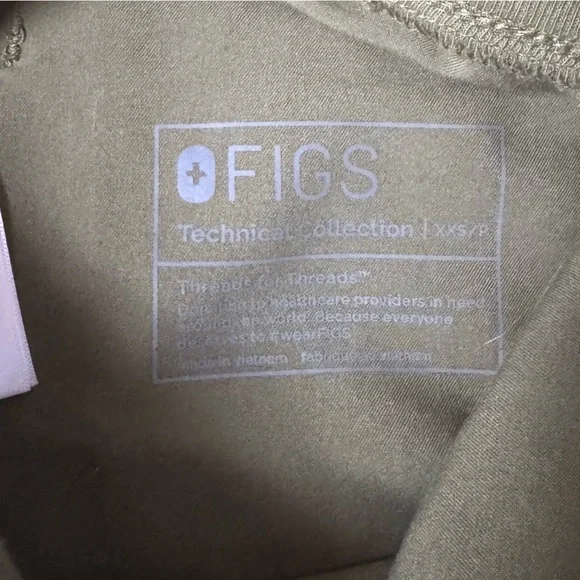 Figs Deep Olive Scrub Set - Picture 2 of 8